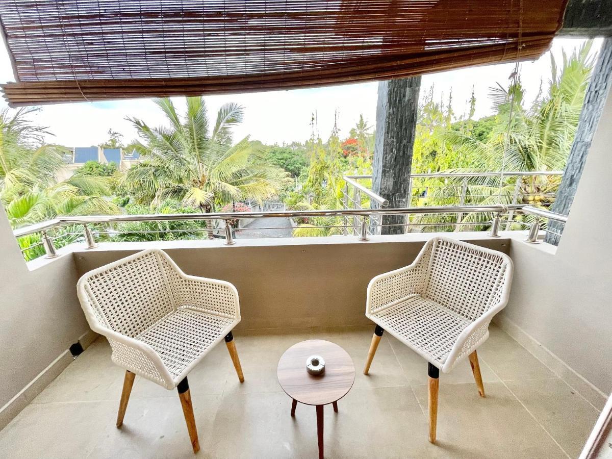 Pebble Bay Garden View F3 Apartment Гранд Байе Екстериор снимка