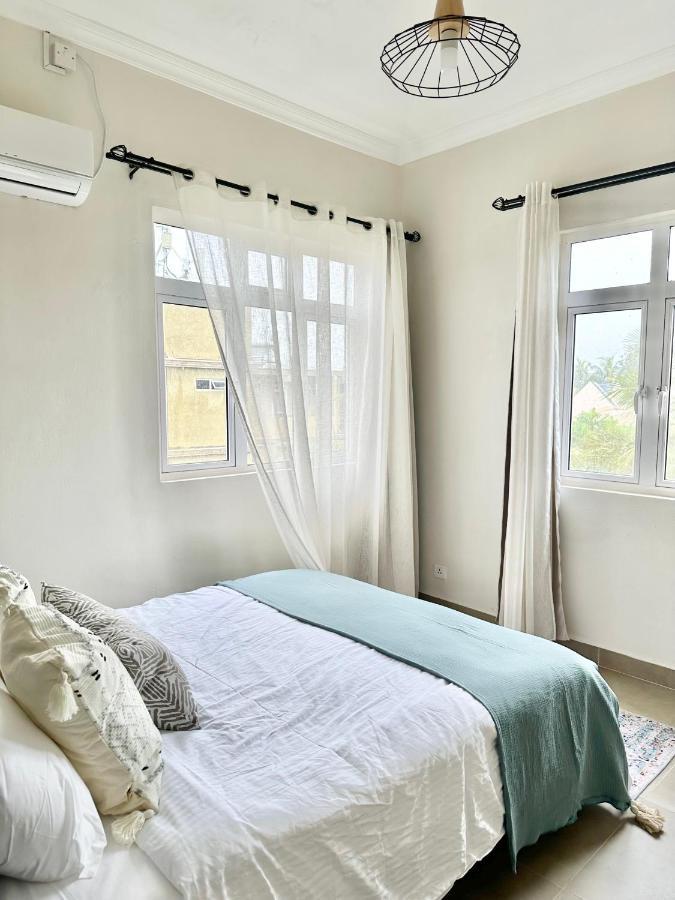 Pebble Bay Garden View F3 Apartment Гранд Байе Екстериор снимка